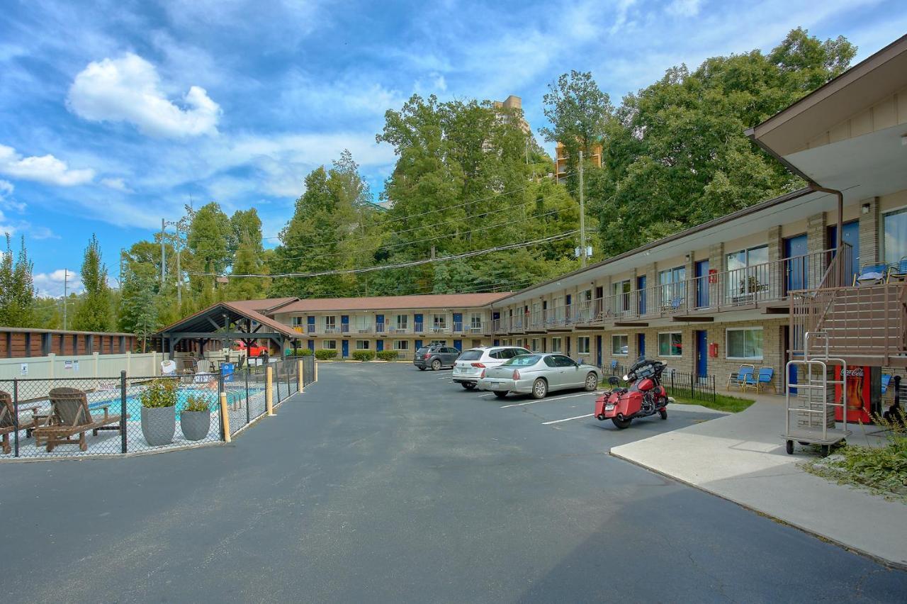 Sidney James Mountain Lodge Gatlinburg Eksteriør billede